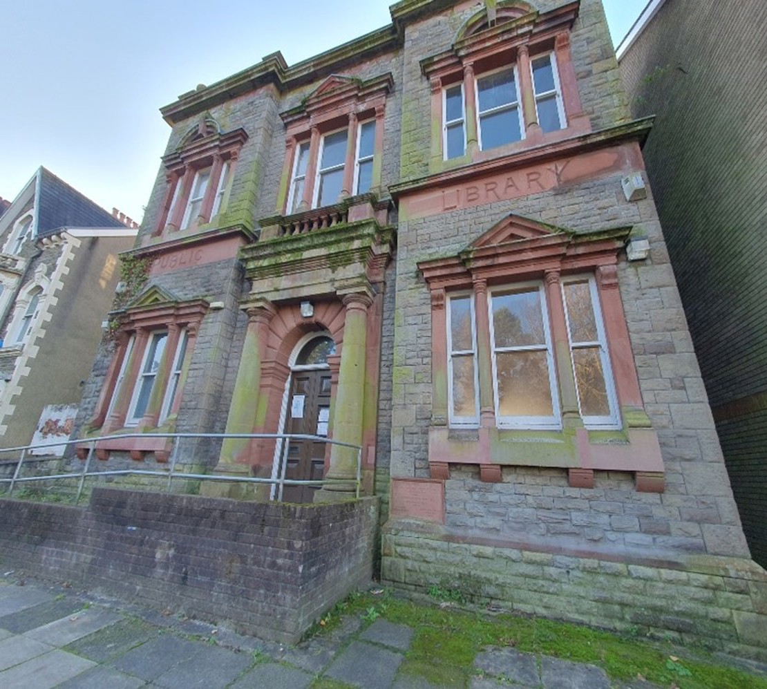 Hen llyfrgell Castell-nedd